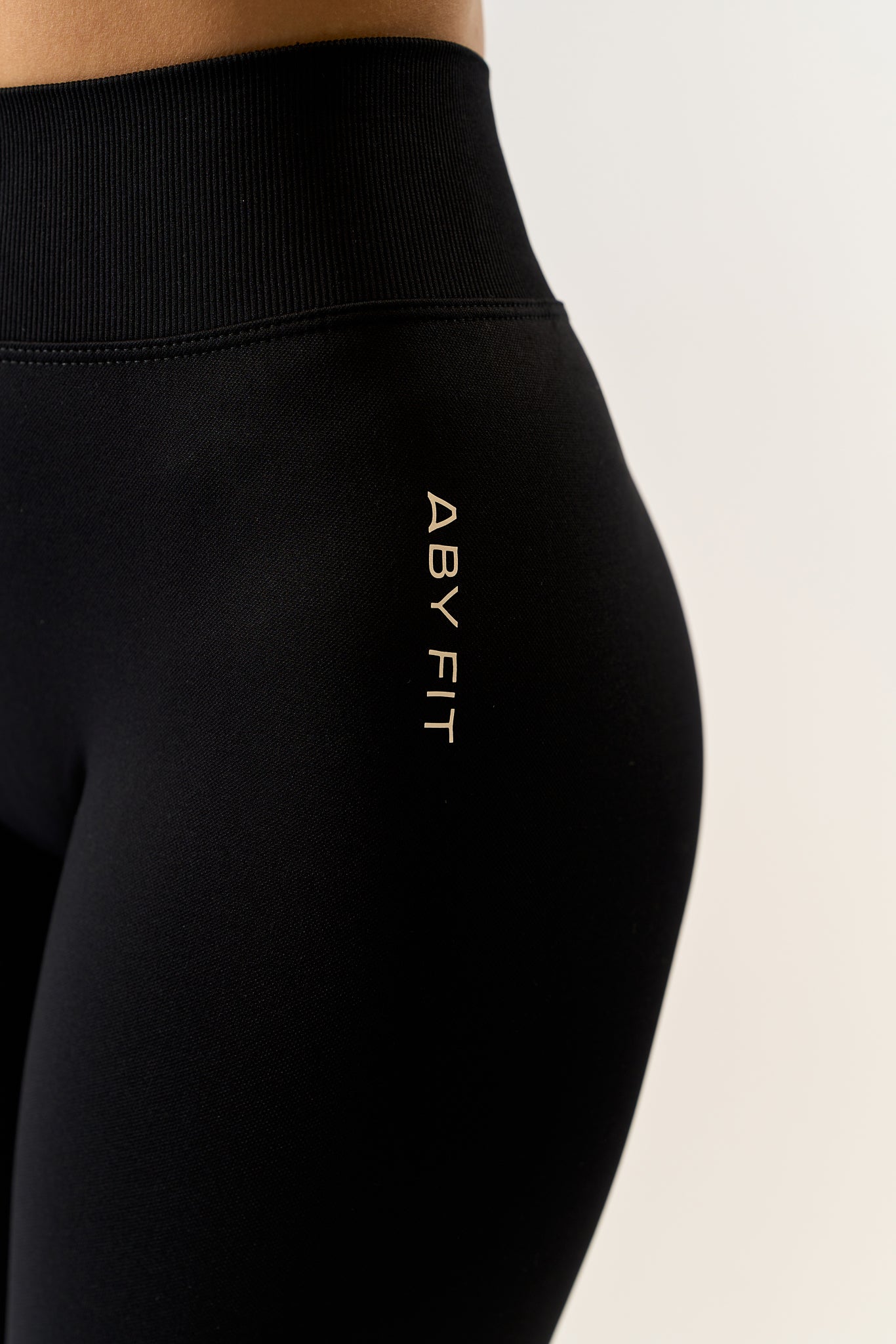 CROSSBACK SCULPT Set Black