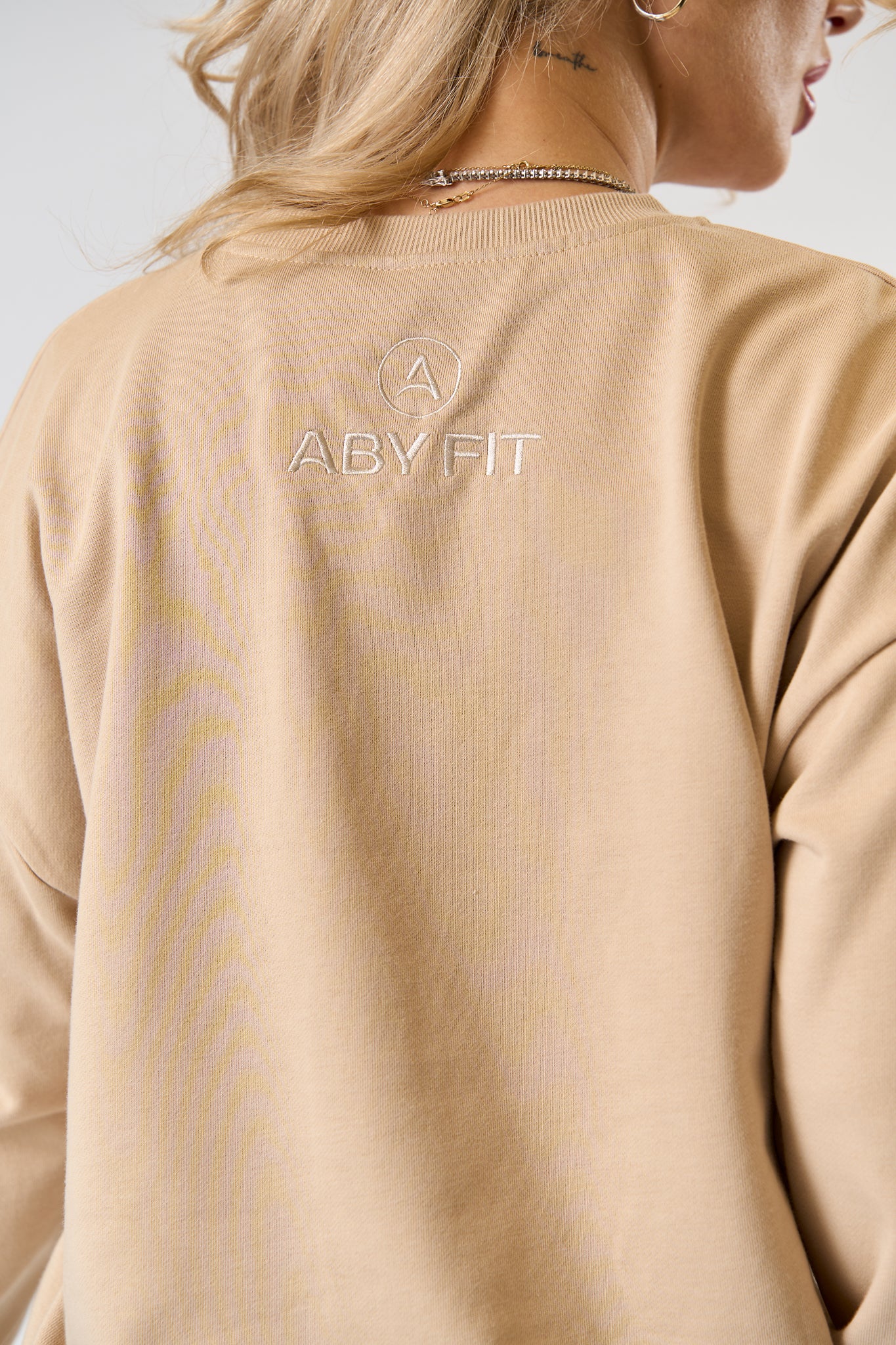 ELEVATE EASE Tracksuit Beige