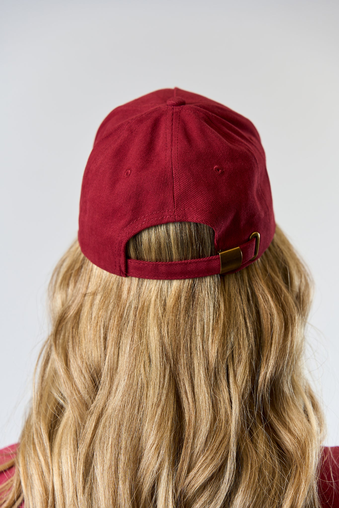 WHITE LOGO Cap Cherry