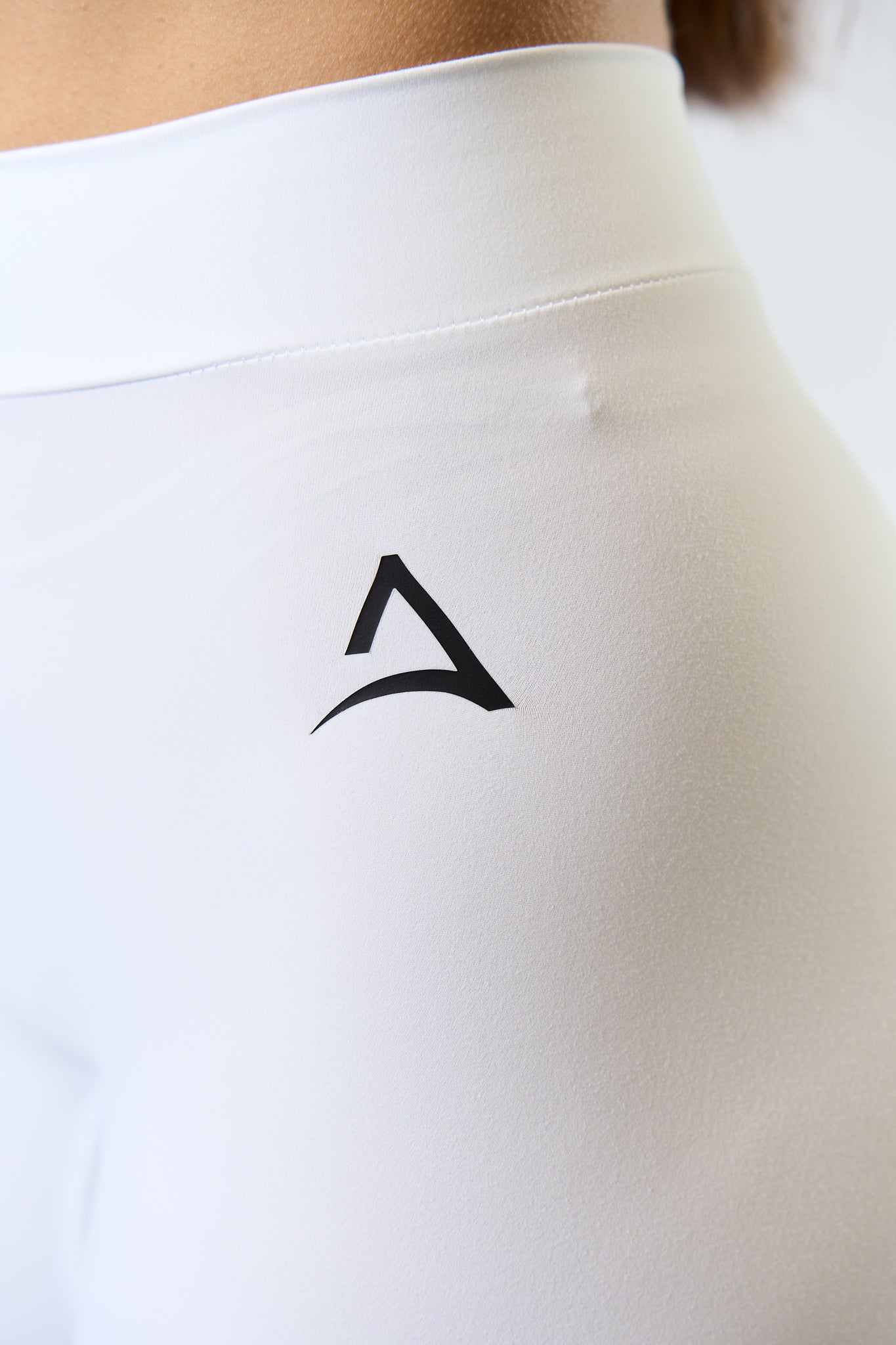 CROSSOVER GLAM White Set