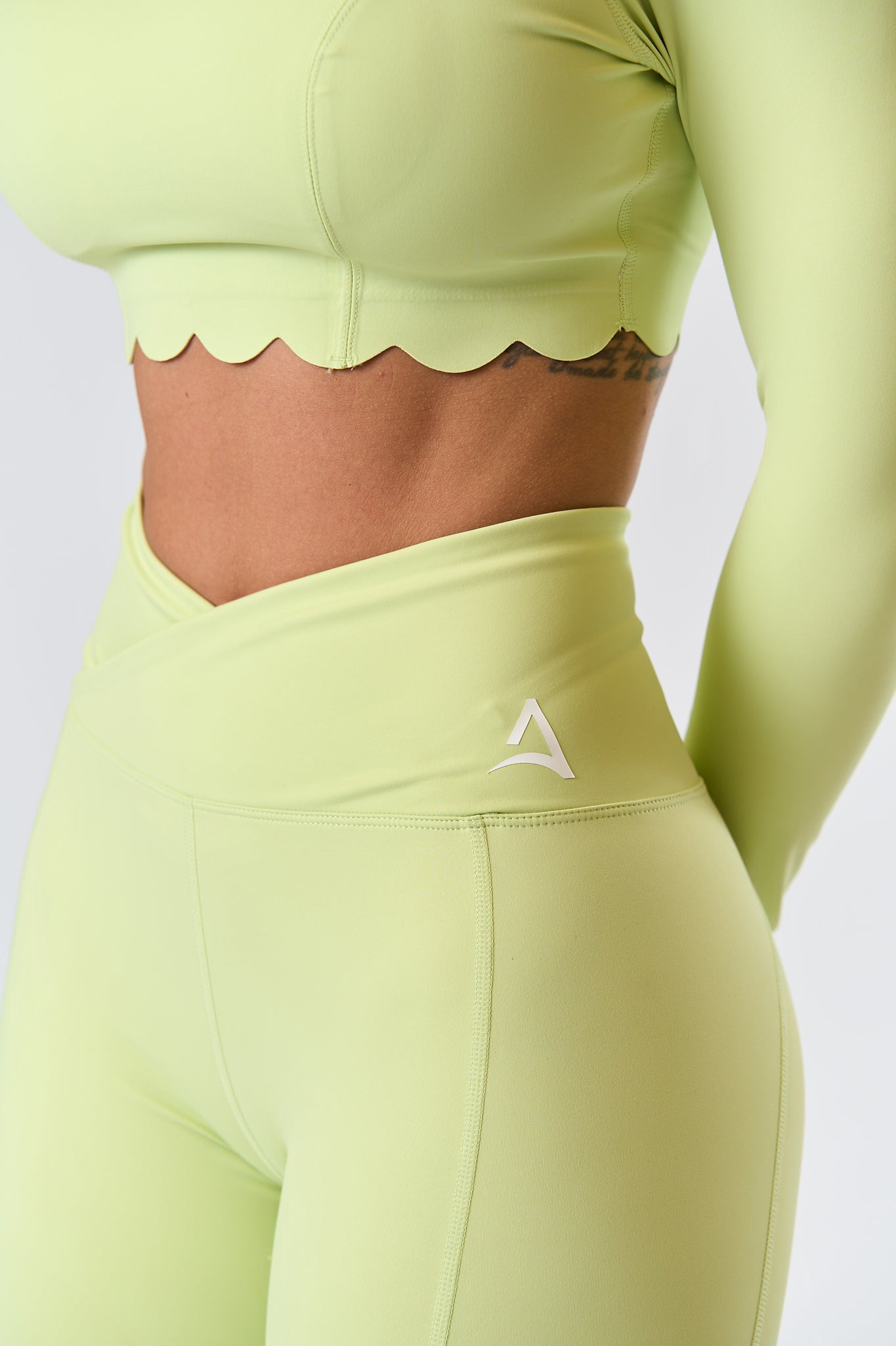 BELLE WAVES Set Light green