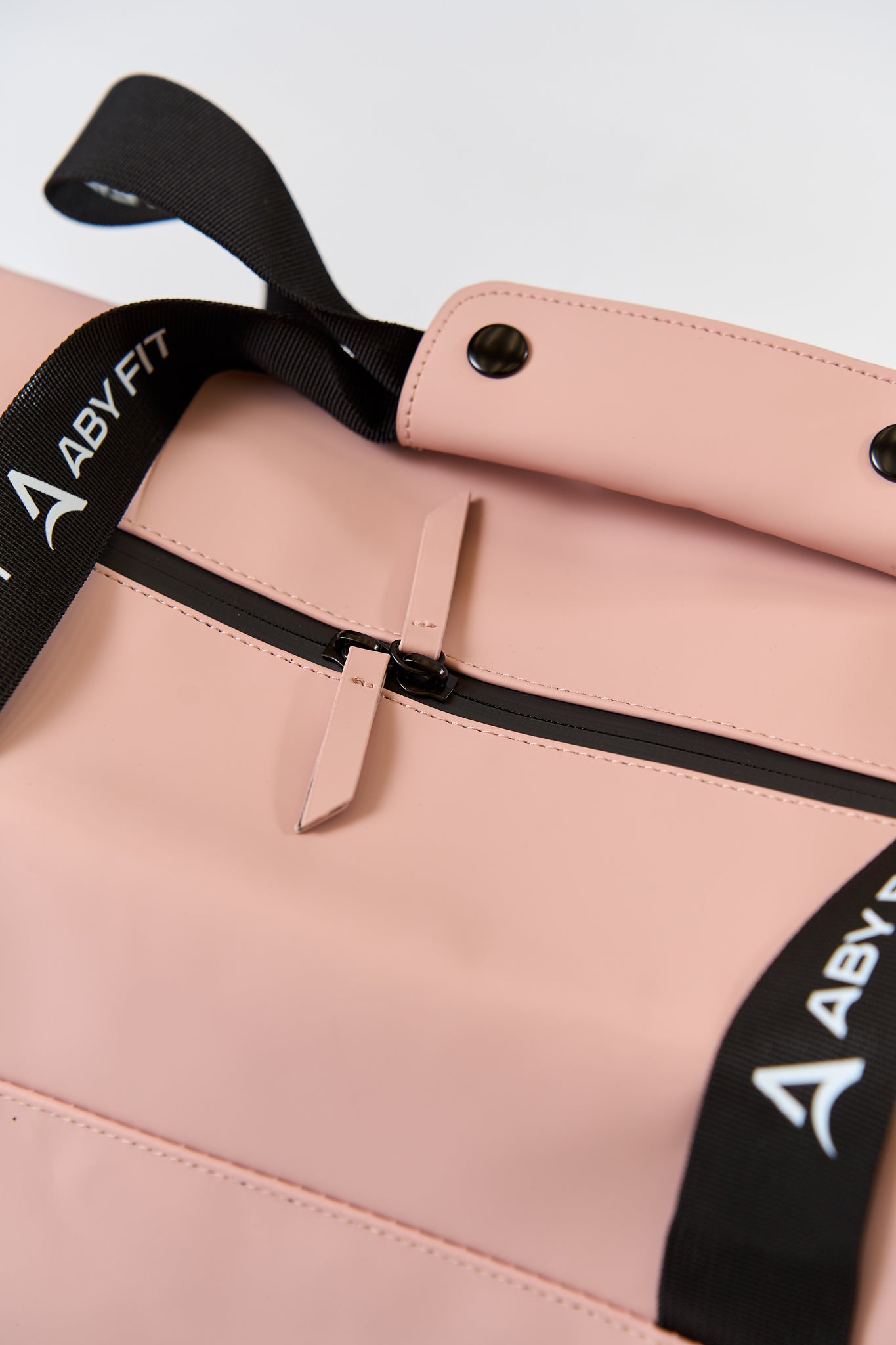 MATTE MOVE bag Light pink